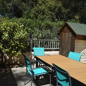 https://t2-climatis-500m-de-la-plage-sur-la-presquile-de-saint.fr-provencehotel.com